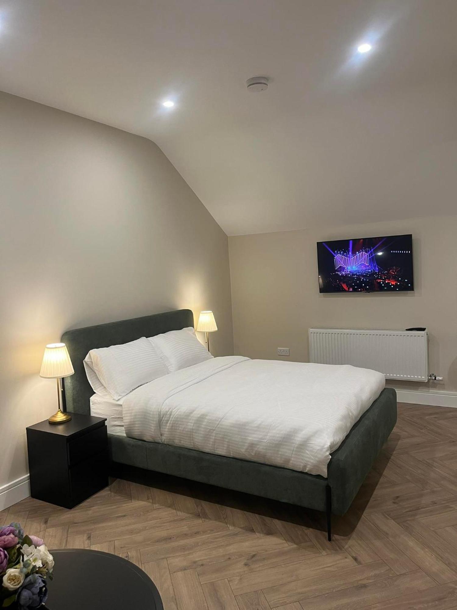 Attic Room In Citywest Dublin Exterior foto